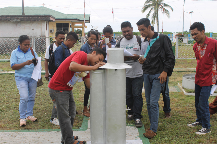 Galleri Kunjungan, Mahasiswa UNTRIB