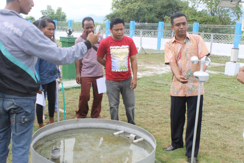 Galleri Kunjungan, Mahasiswa UNTRIB